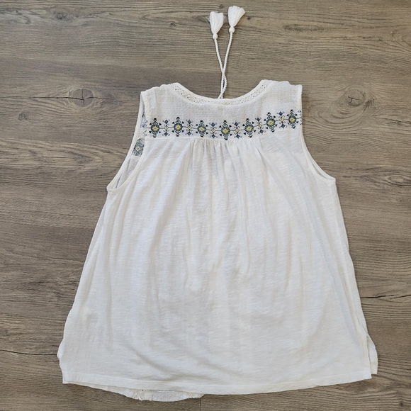 Lucky Brand Embroidered White Sleeveless Top Size XL - Picture 5 of 8